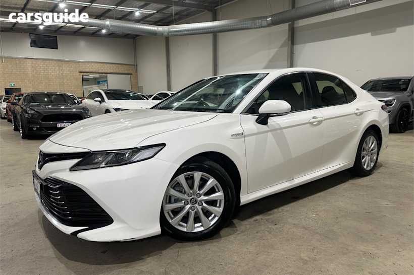 White 2019 Toyota Camry Sedan ASCENT