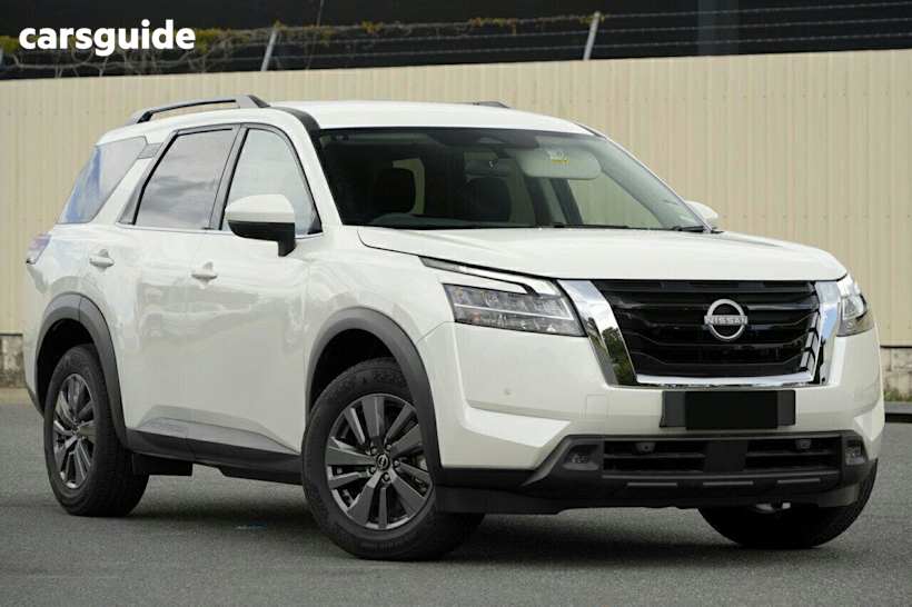 White 2024 Nissan Pathfinder Wagon St-L (2Wd)