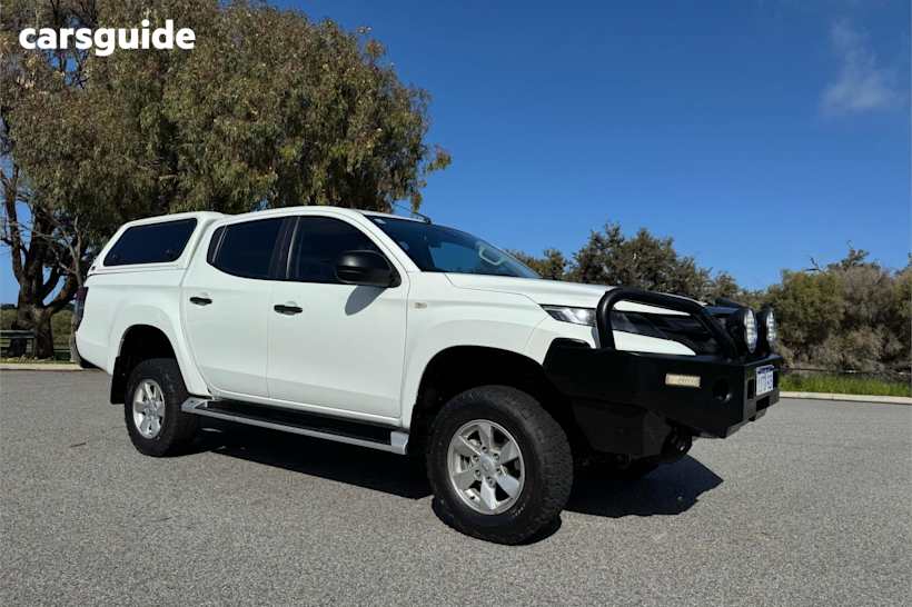 White 2019 Mitsubishi Triton Double Cab Pick Up Glx Plus (4X4)
