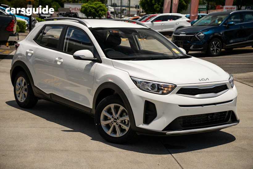 White 2025 Kia Stonic Wagon S