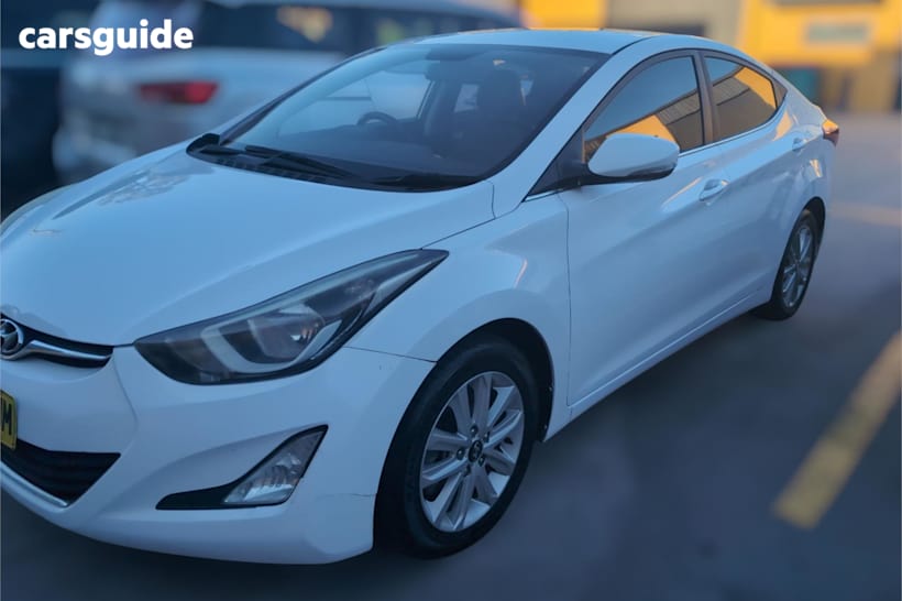 White 2014 Hyundai Elantra Sedan Active