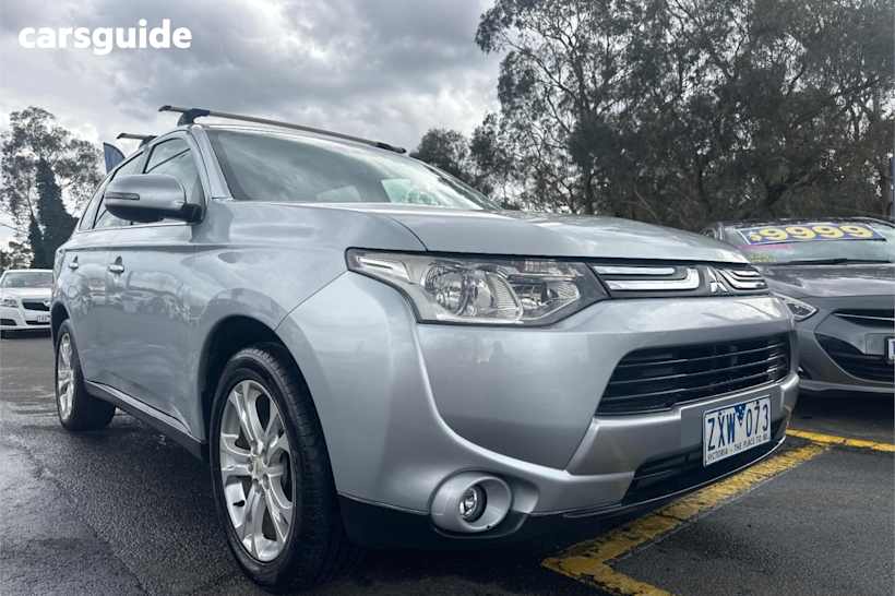 Silver 2013 Mitsubishi Outlander SUV ASPIRE 4X4