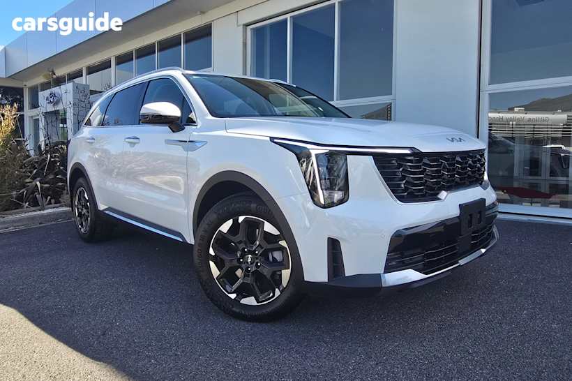 White 2025 Kia Sorento Wagon Sport+ 7 Seat