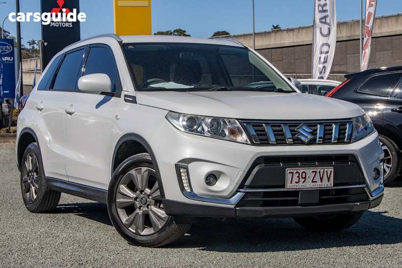 White 2019 Suzuki Vitara SUV F