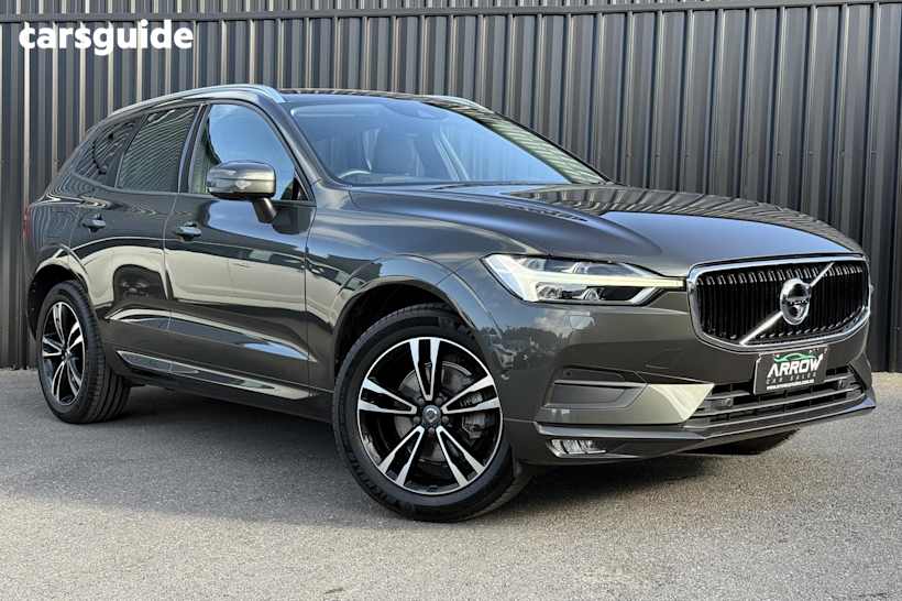 Grey 2018 Volvo XC60 SUV D4 MOMENTUM 4WD