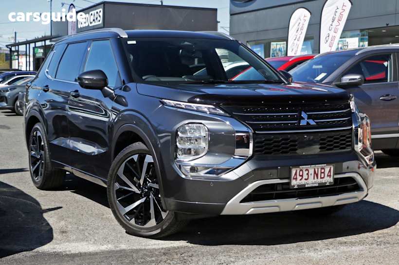 Grey 2024 Mitsubishi Outlander SUV EXCEED TOURER 4X4