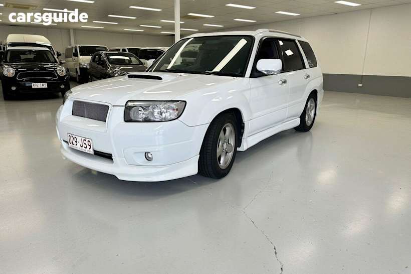 White 2005 Subaru Forester SUV XT 4WD