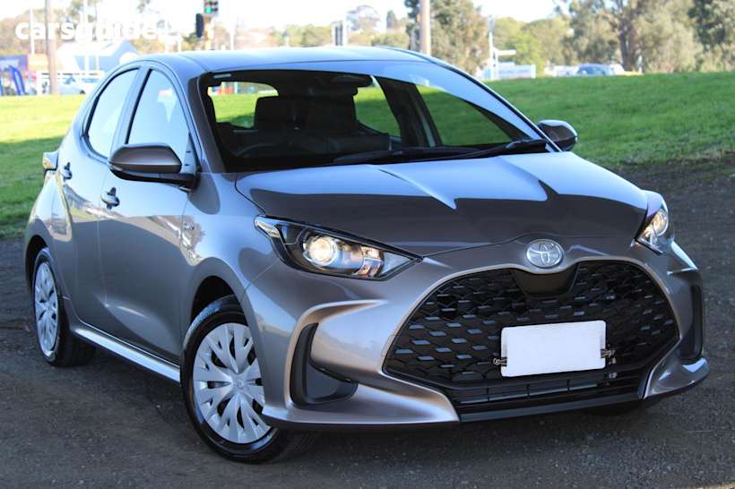 Bronze 2024 Toyota Yaris Hatch ASCENT SPORT HYBRID F