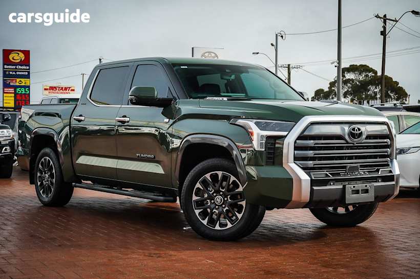 Green 2023 Toyota Tundra Dual Cab Pick-up Limited