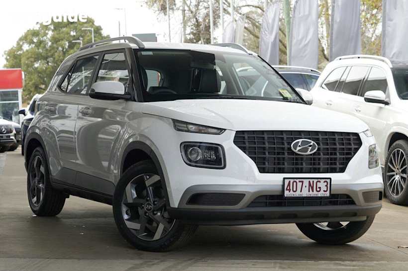 White 2025 Hyundai Venue Wagon Active