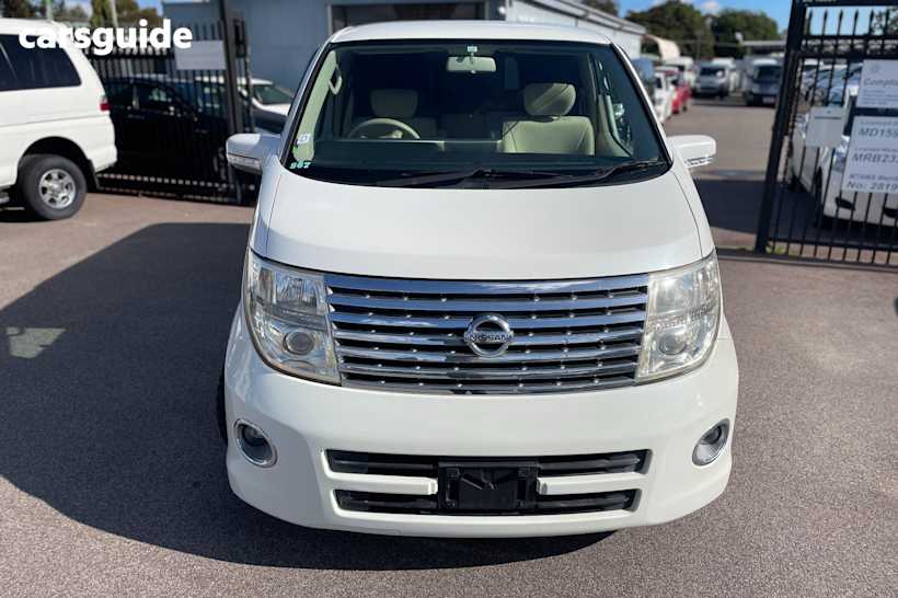White 2005 Nissan Elgrand SUV LUXURY 8 SEATER