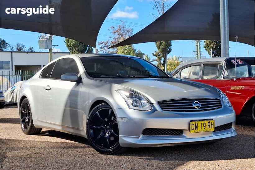 Silver 2005 Nissan Skyline Coupe 350Gt