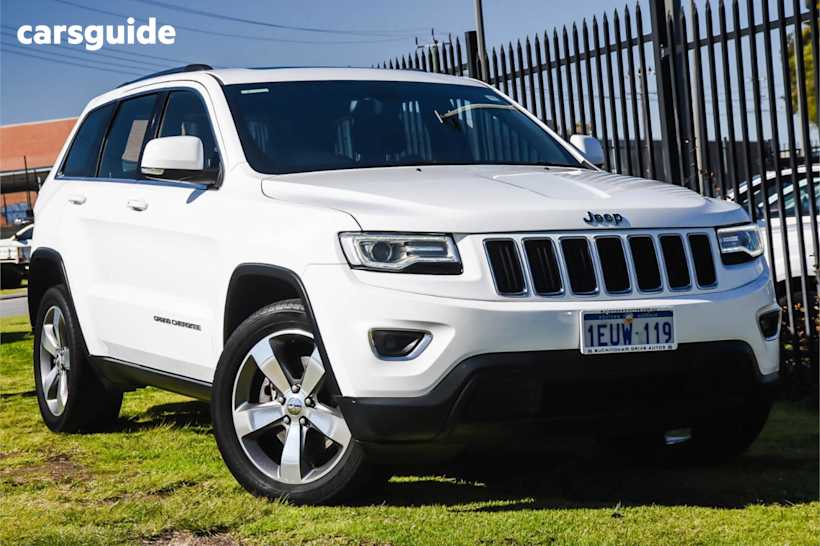 White 2015 Jeep Grand Cherokee SUV LAREDO 4X4