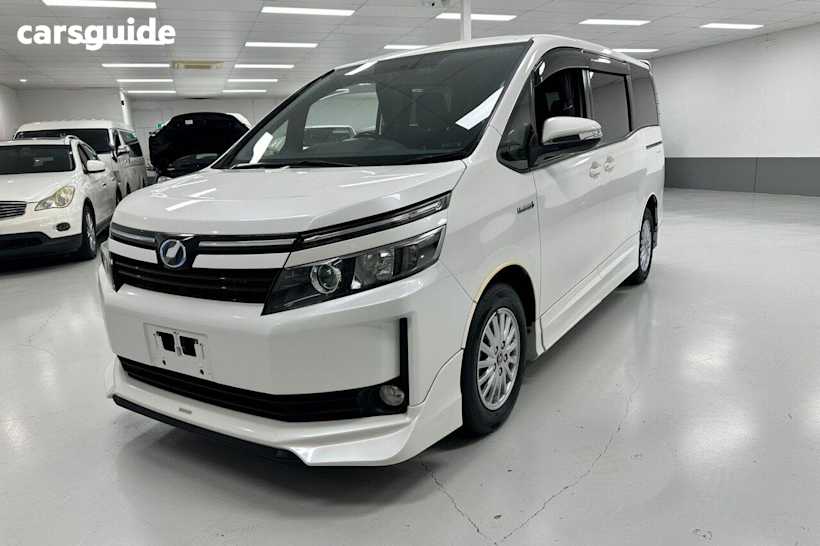 White 2014 Toyota Voxy SUV HYBRID