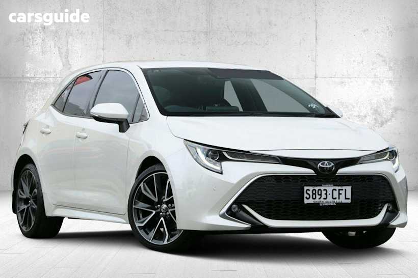 White 2020 Toyota Corolla Hatch ZR F