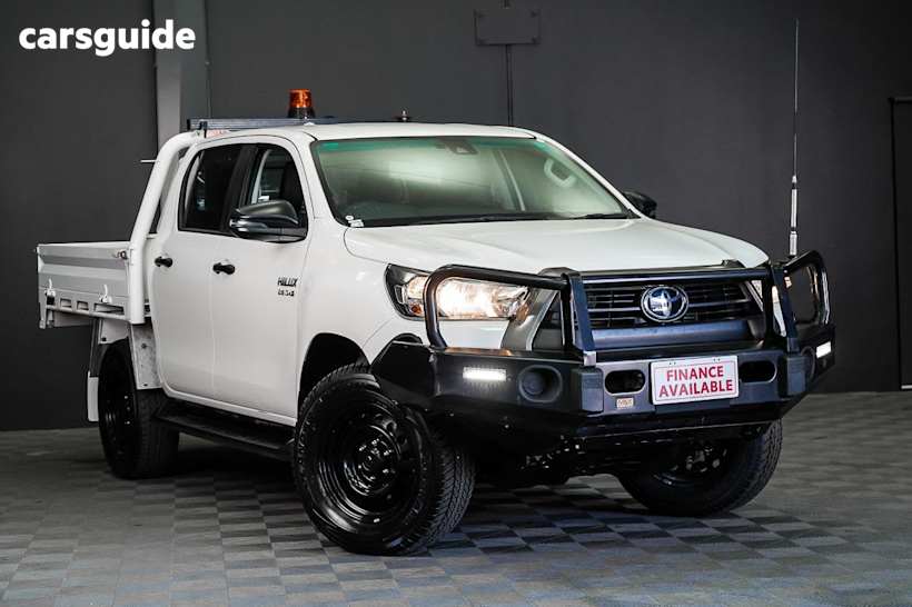 White 2022 Toyota Hilux Double Cab Chassis Sr (4X4)