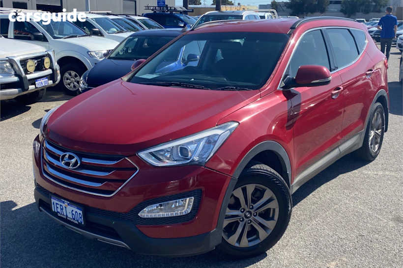 Red 2015 Hyundai Santa FE Wagon Active (4X4)