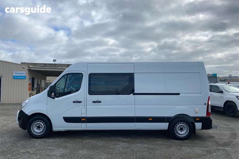 White 2018 Renault Master Commercial R