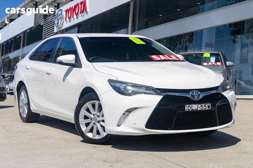 White 2016 Toyota Camry Sedan Atara S