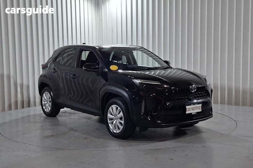 Black 2022 Toyota Yaris Cross Wagon Gxl