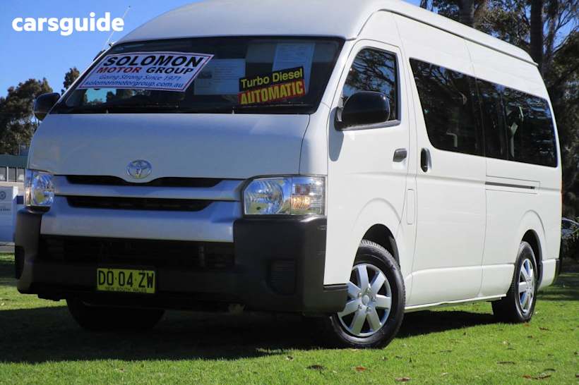 White 2018 Toyota HiAce Bus Commuter (12 Seats)