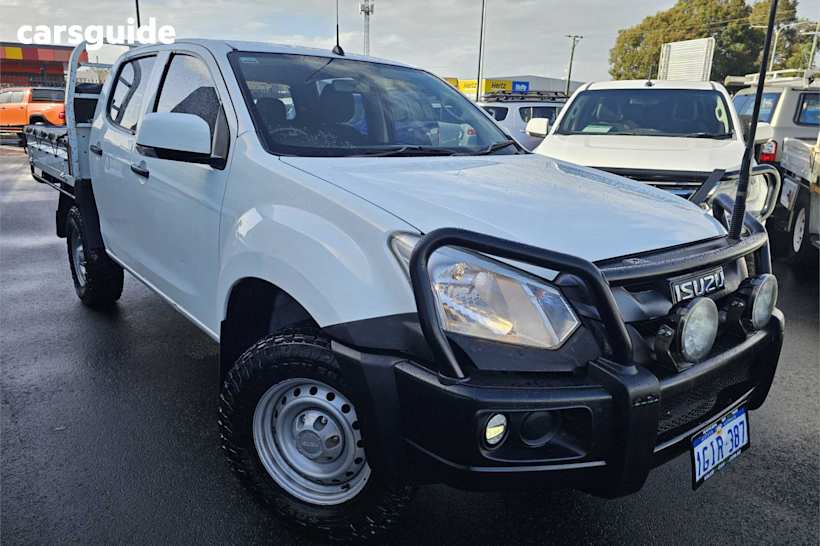 White 2017 Isuzu D-MAX Ute Tray SX 4X4