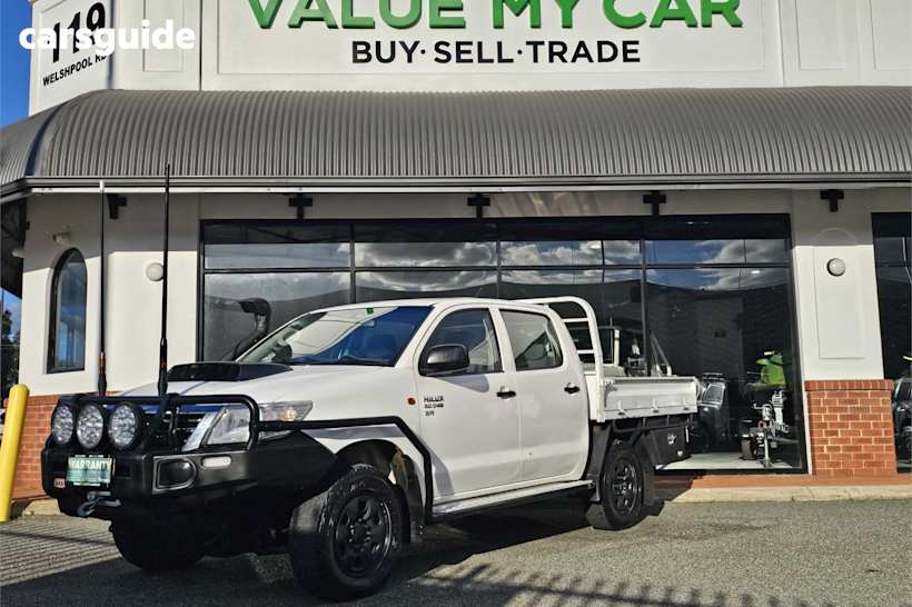 White 2011 Toyota Hilux Ute Tray SR 4X4