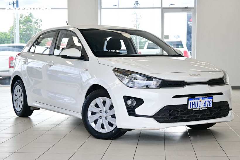 White 2022 Kia RIO Hatch S F