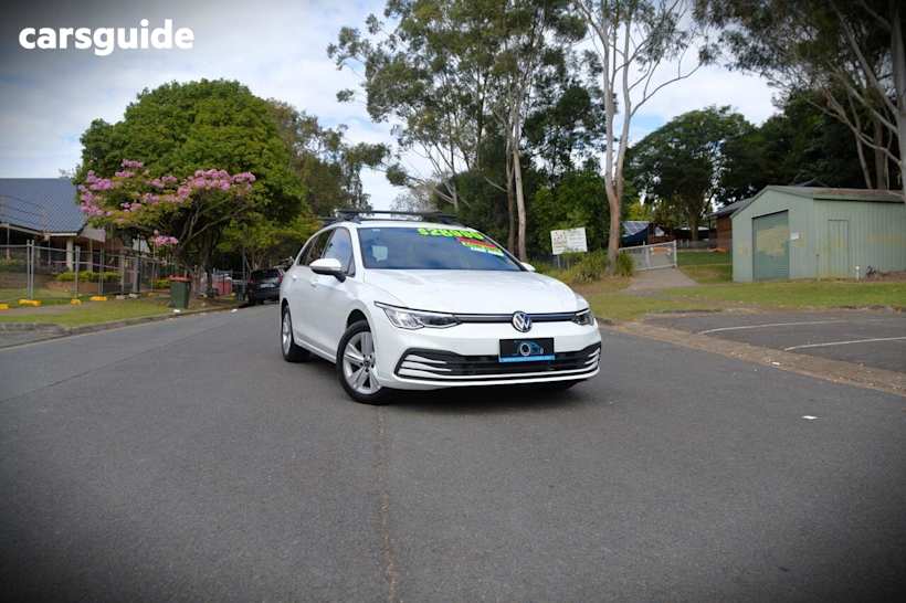 White 2021 Volkswagen Golf SUV 110TSI F