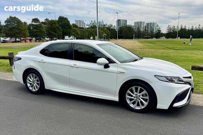 White 2021 Toyota Camry Sedan ASCENT F