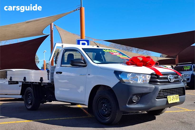 White 2017 Toyota Hilux Ute Tray WORKMATE R