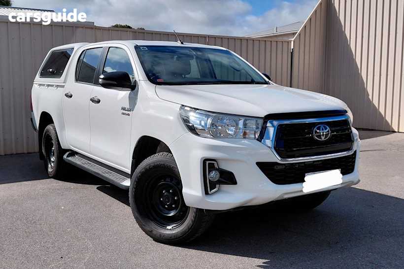 White 2020 Toyota Hilux Ute Tray SR 4X4