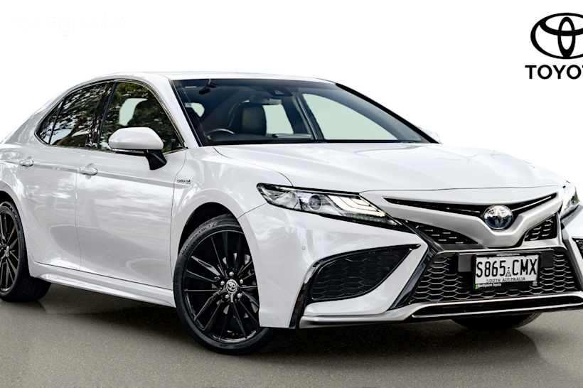 White 2021 Toyota Camry Sedan SX F