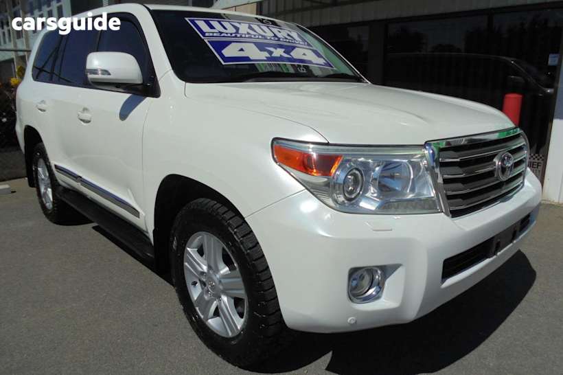 White 2012 Toyota Landcruiser SUV SAHARA 4X4