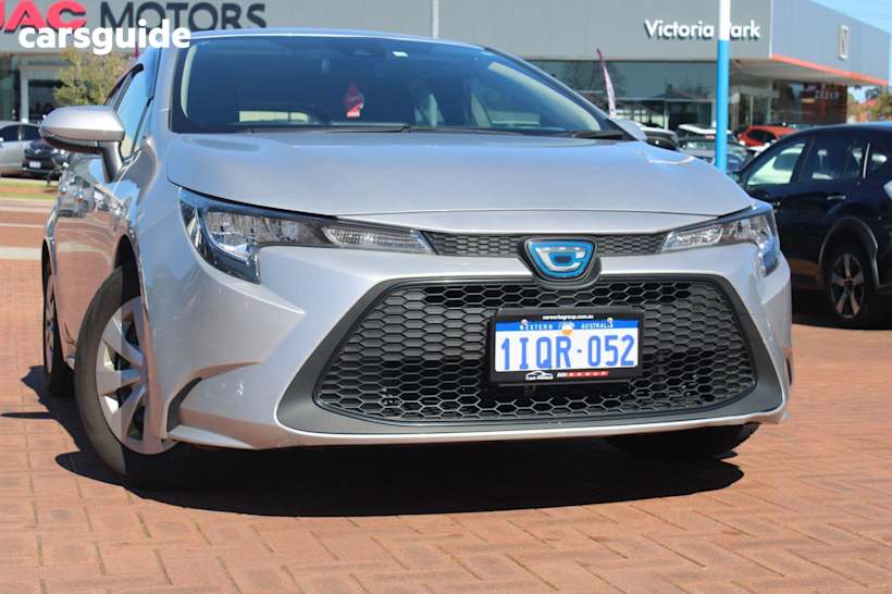 Silver 2020 Toyota Corolla SUV TOURING (HYBRID) ZWE211W
