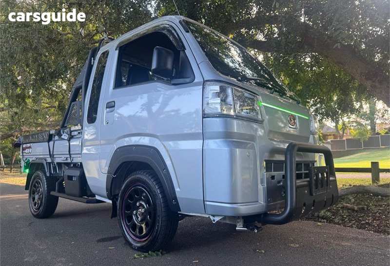 White 2022 Daihatsu Hijet SUV
