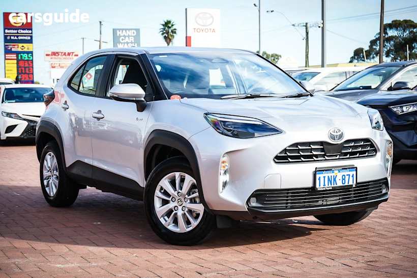 Silver 2025 Toyota Yaris Cross Wagon Gx Hybrid