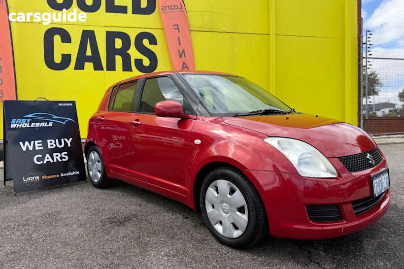 Red 2010 Suzuki Swift Hatchback Re.4