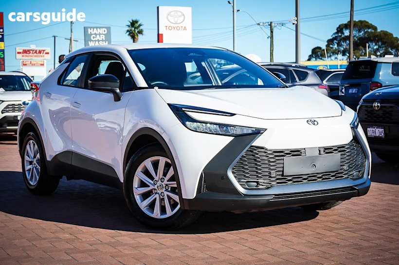 White 2024 Toyota C-HR Wagon Gxl Hybrid