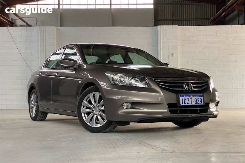Silver 2012 Honda Accord Sedan Vti