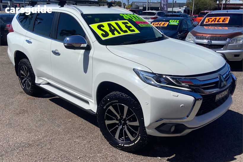 White 2015 Mitsubishi Pajero Sport Wagon Exceed (4X4)