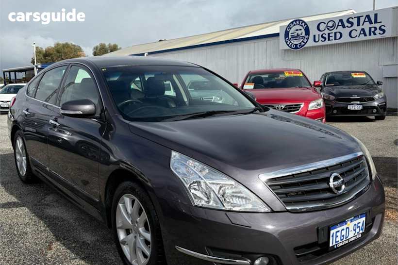 Grey 2013 Nissan Maxima Sedan 250 St-L