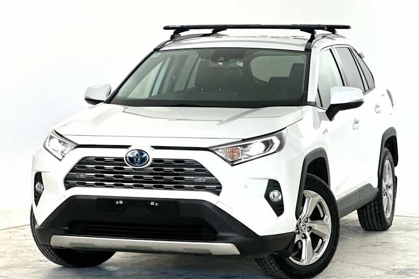 White 2021 Toyota RAV4 SUV GXL F