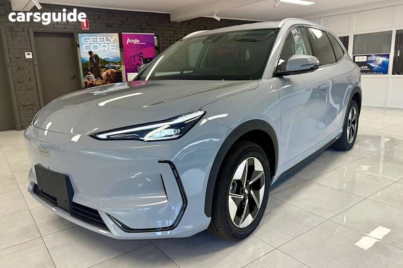 Silver 2025 Geely EX5 Wagon Complete
