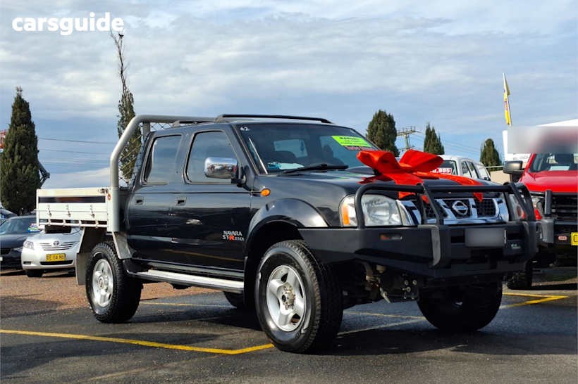 Black 2014 Nissan Navara Ute Tray ST-R 4X4