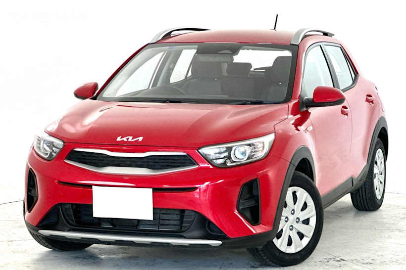 Red 2023 Kia Stonic Wagon S