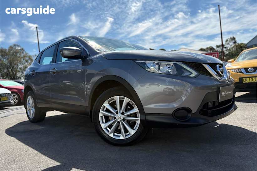 Grey 2015 Nissan Qashqai Wagon St (4X2)