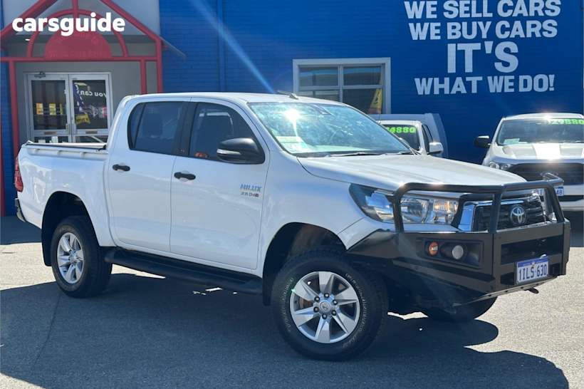 White 2020 Toyota Hilux Ute Tray SR