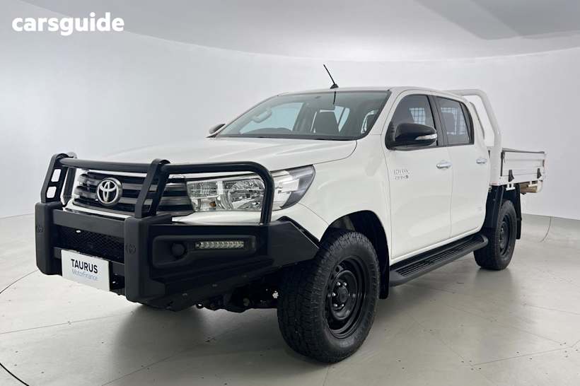 White 2016 Toyota Hilux Ute Tray SR 4X4