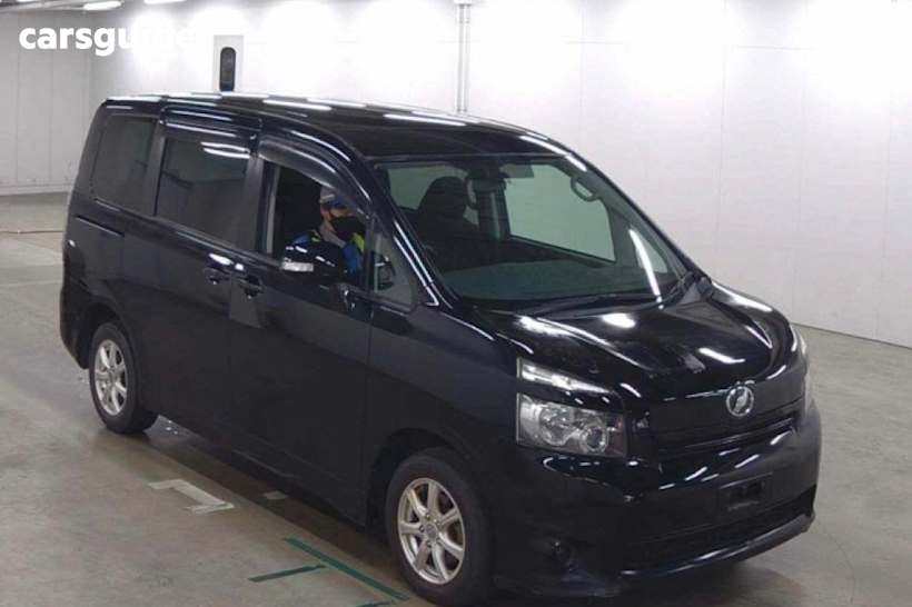 Black 2009 Toyota Voxy SUV X L EDITION - 8 SEATER WAGON
